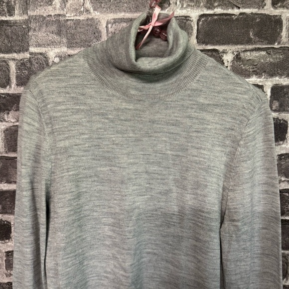 NWT Express mock neck turtleneck sweater gray merino wool blend - Picture 2 of 12